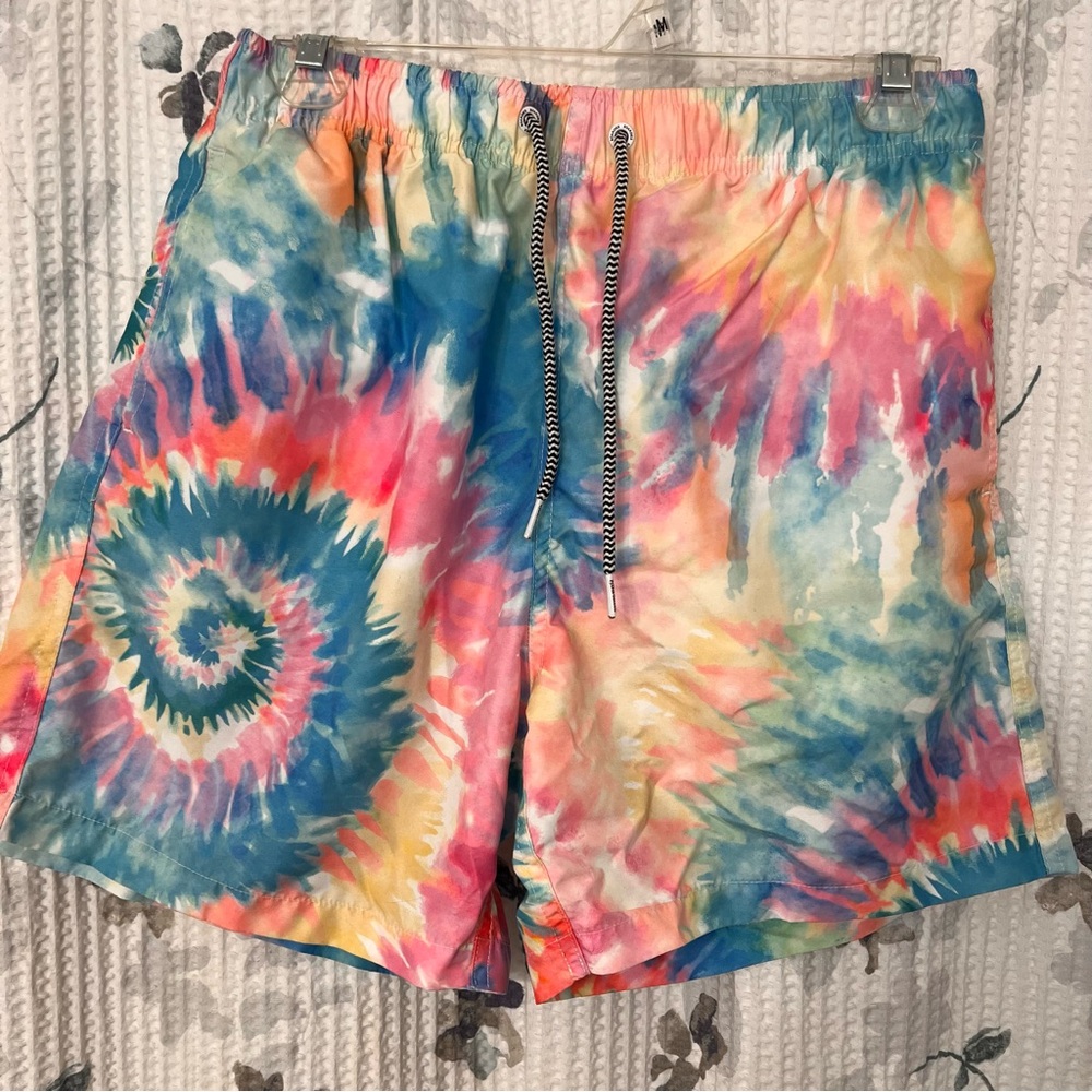 Colorful Tie-Dye Men's Board Shorts